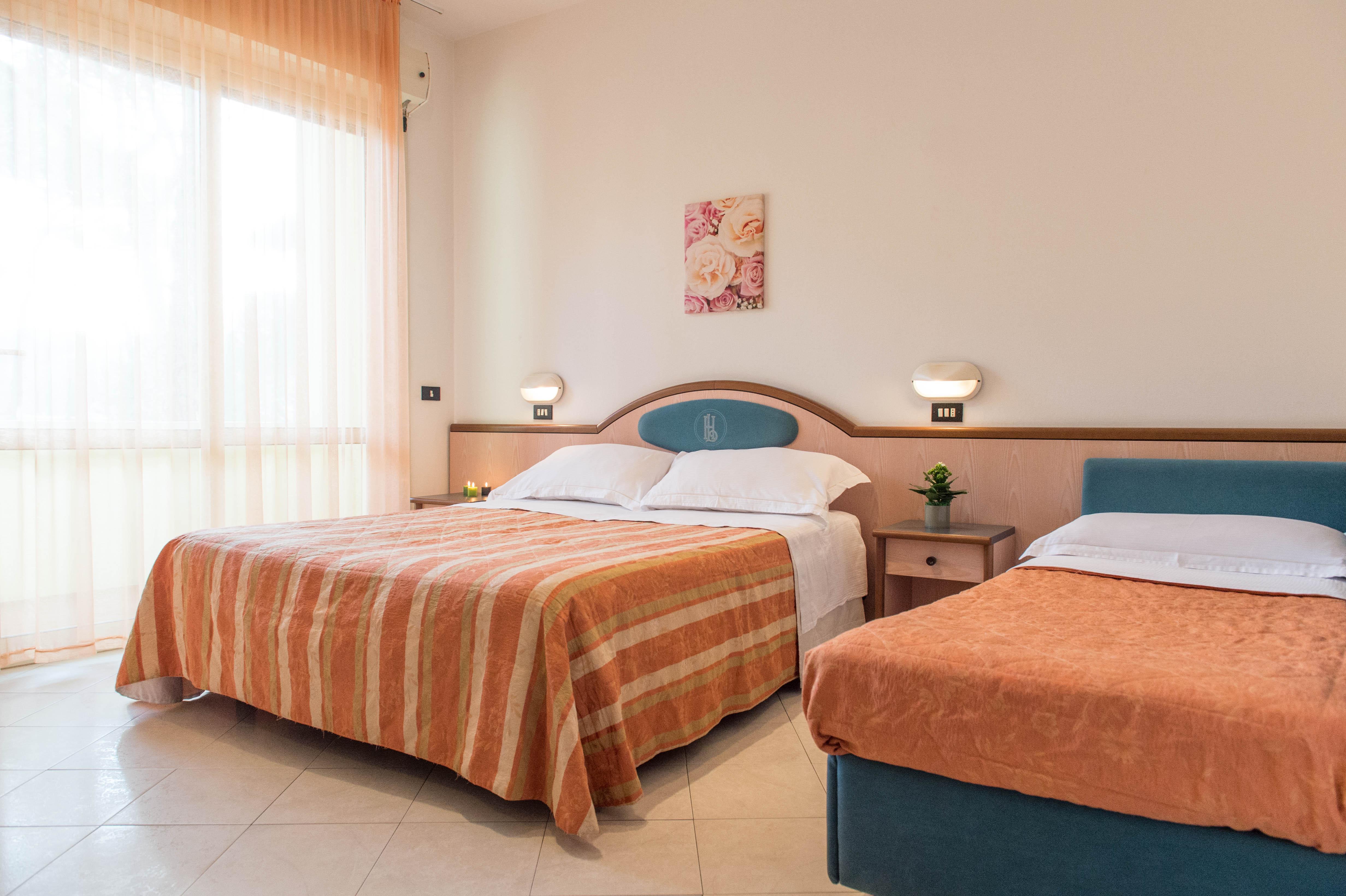 מילאנו מריטימה Hotel Luxor מראה חיצוני תמונה