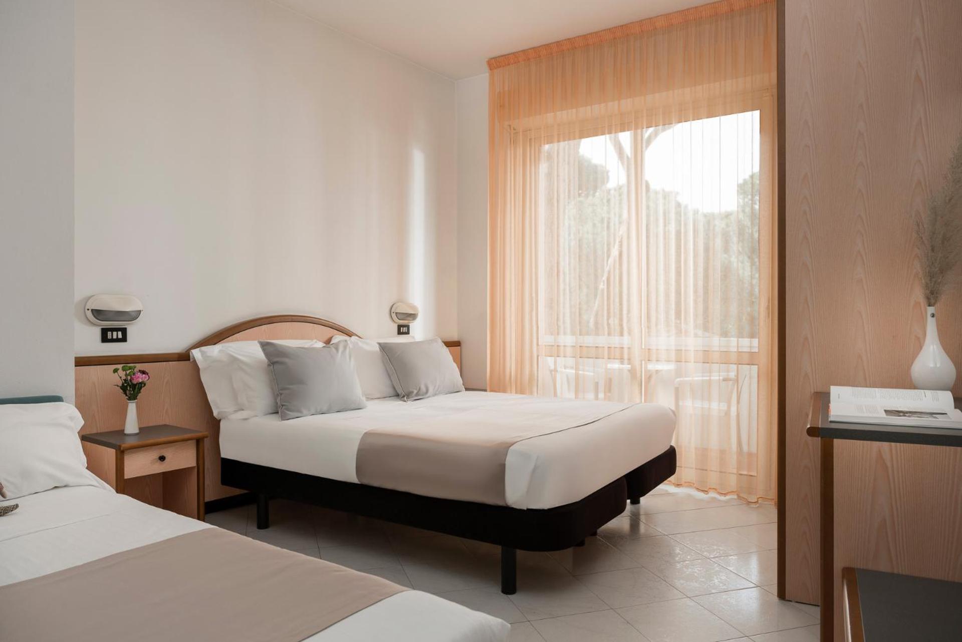 מילאנו מריטימה Hotel Luxor מראה חיצוני תמונה