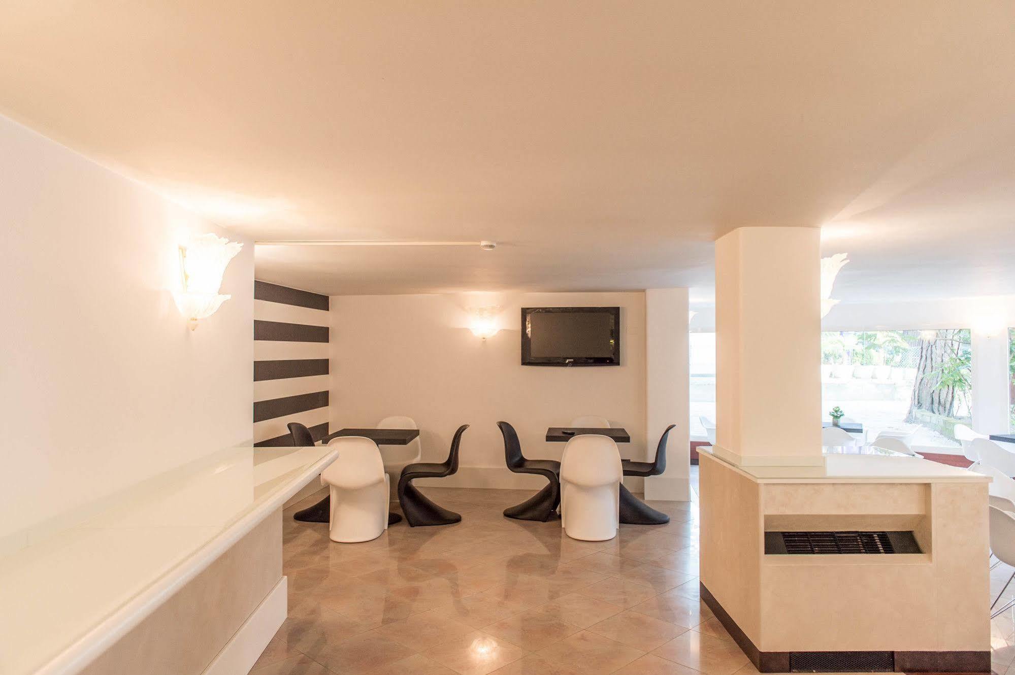 מילאנו מריטימה Hotel Luxor מראה חיצוני תמונה