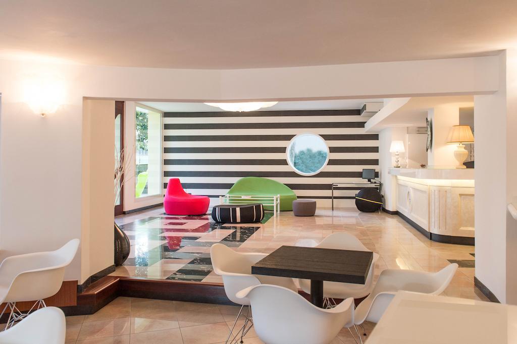 מילאנו מריטימה Hotel Luxor מראה חיצוני תמונה